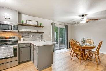 별장 Updated Duplex Home < 1 Mi To Downtown Enumclaw!