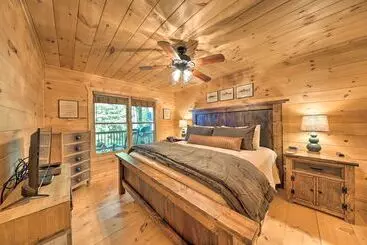 Mökkimajoitus Blue Ridge Hideaway W/ Fire Pit & Mtn Views!