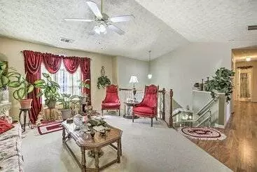 کلبه Classic Lithonia Home   Near Golf & Stone Mtn