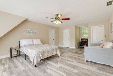 コテージ Lawrenceville Gem W/ Boat Dock On Private Lake!