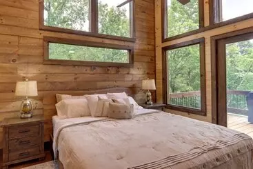 Vakantiehuisje Morganton Cabin W/ Mountain View + Game Room!