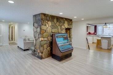 Vidéki Ház Spacious Fairbanks Home W/ Fireplaces!