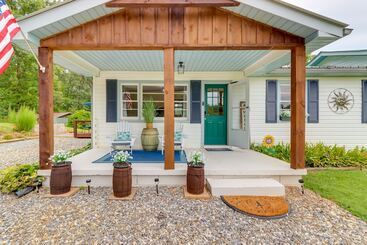 The Sunrise Cottage W/ Hot Tub, 3 Mi To Downtown