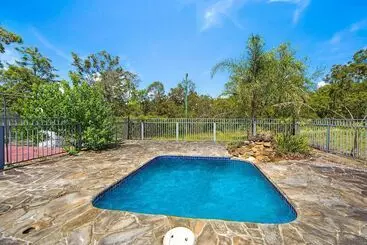 コテージ Altamira Along Bakers Creek