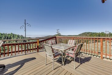 Dom wiejski Cloudcroft Cabin W/ View ~ 4 Mi To Ski Cloudcroft!