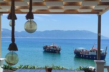 Nereides Seaside Apartments