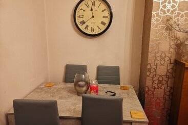 Majatalo Sommerset Cottages