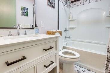 Vidéki Ház Pet Friendly Hiawatha Retreat W/ Private Yard!