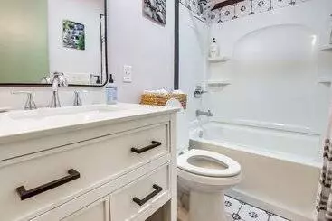 Mökkimajoitus Pet Friendly Hiawatha Retreat W/ Private Yard!