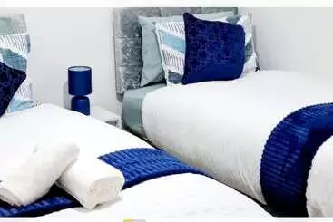 Residenza Beautiful 2 Bed House In Gillingham