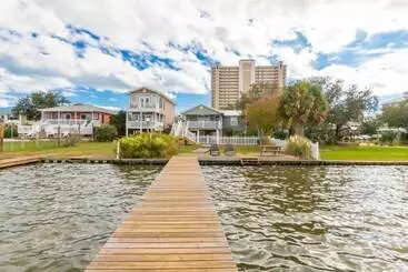 Mökkimajoitus Serenity Shores