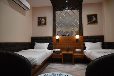 Hotel The Brahmas By Bookingcare