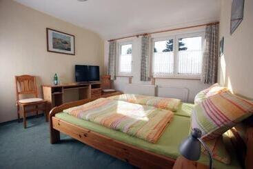 הוסטל Restaurant Pension Bürgerhof