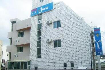 Jun Motel
