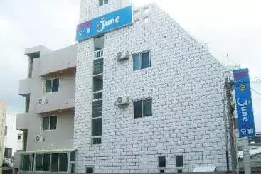 Jun Motel