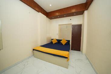 Retkeilymaja Golden Lotus Kashi