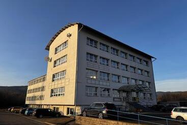 هتل آپارتمان D8 Apartmány