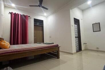 בית מלון כפרי Kiryl Resort Shiroda