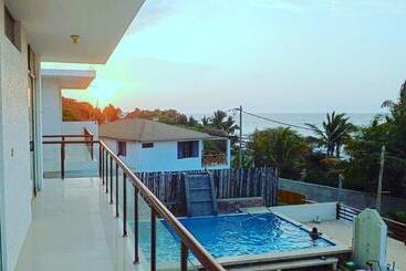 Hôtel La Colina, Casa Hospedaje