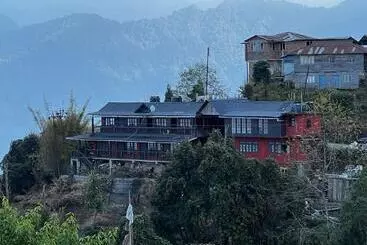 Hotel Yankee Village Retreat, Rishop