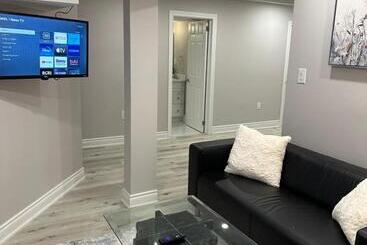 بنسيون 2 Bedrooms Basement With Bath,kitchen,laundry &dinning