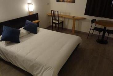 Aparthotel Appart Hotel Residella House Room & Kitchen Avignon Le Pontet