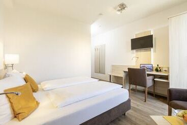 酒店 Am Wiesenweg L 24h Check In