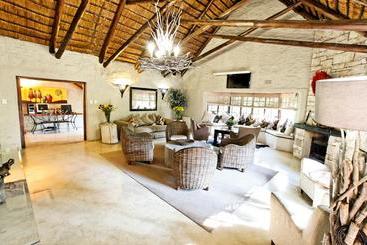 Pension (Hôtel basse catégorie) Rustika Guest Lodge