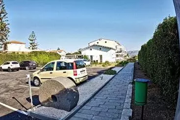 هتل آپارتمان Asinaro Residence   Fronte Mare