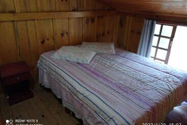 ペンション Casa Inteira Com Piscina