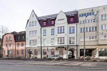 هتل آپارتمان Bob W Avangard