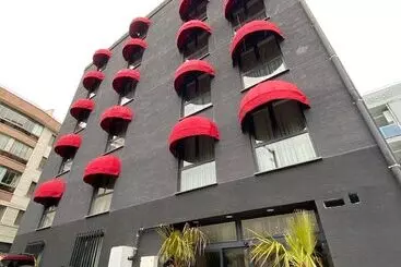 Hotel Pars Suites