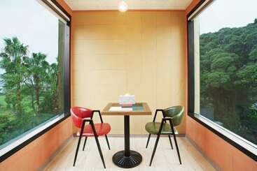 Seogwipo Bogeumji Pension