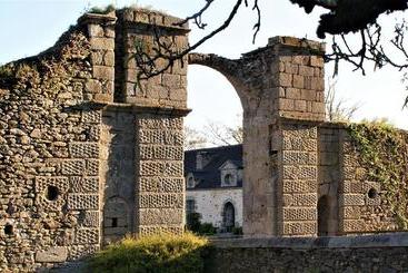 مبيت وإفطار Château De La Chasseguerre