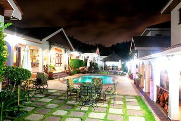 Hotel Mahogany Lodge, Cantonments