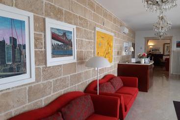 ホテル Villa Leuzzi