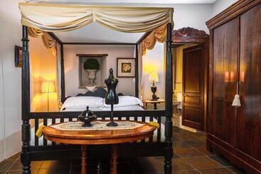 פנסיון Dimora I Manichei