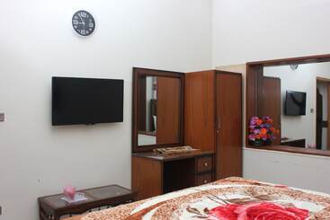 پانسیون Royal Palace