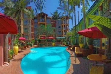 Woodmere Grand Hotel & Serviced Apartments