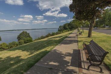 Hotel Fairfield Inn & Suites By Marriott Geneva Finger Lakes