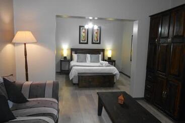 酒店 Oakwood Lodge