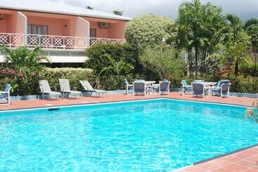 فندق Rovanel S Resort And Conference Centre