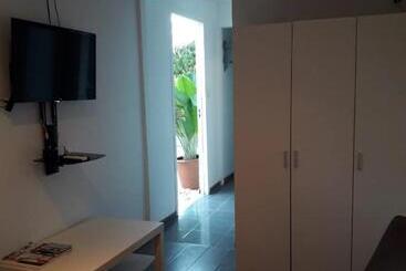 آپارتمانهای توریستها Palm Trees Apartments