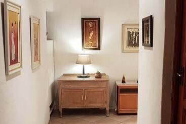 アパートメント Six Valk Avenue Guest House