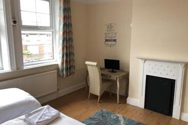 פונדק The Bay Horse  Fulford