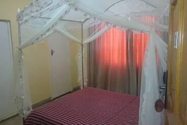 Hotel Church Road Lodge