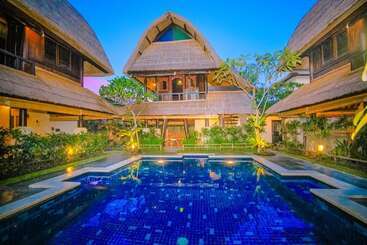 호텔 Radiant Jepun Villa