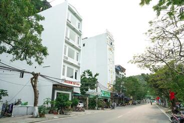 Catba Central Hotel 2