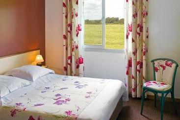 Hotel Hôtel Restaurant Le Mur Du Roy