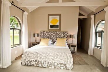 شقق خاصة سياحية Country House At Kay & Monty
